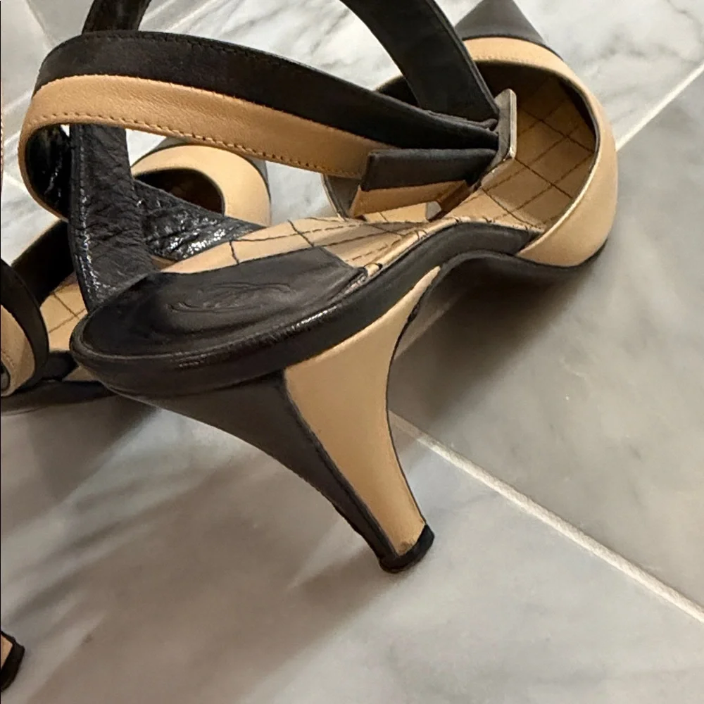 CHANAL Elegant Black and Tan Women's Heels - Picture 4 of 8